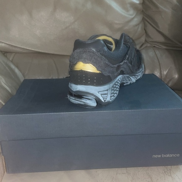 Never worn New Balance 2002R phantom black Size 9 - Picture 3 of 4